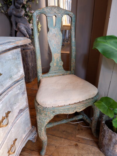 Pair of Swedish baroque style chairs with green patina, ca.1800