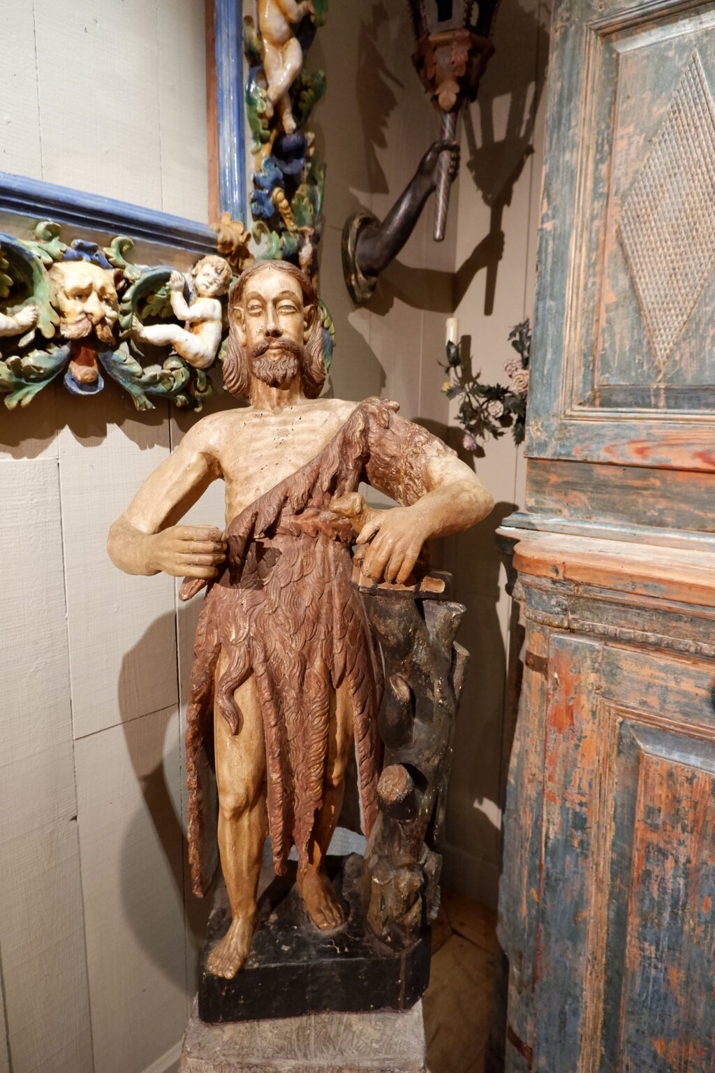 Polychrome painted wood sculpture of a Saint - 17th century Italy - Image 5