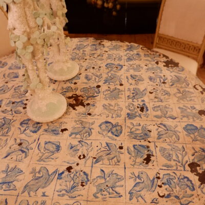 Folding table in painted sheet metal with blue/white motifs ca.1900