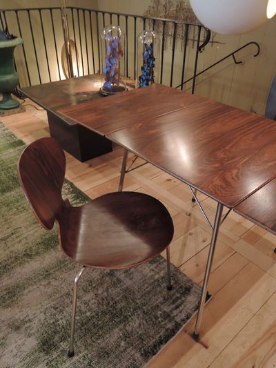 FOLDING TABLE+1 ANT CHAIR IN RIO ROSEWOOD BY ARNE JACOSBSEN CA.1960 
