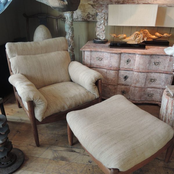 GRAND FAUTEUIL LOUNGE+REPOSE-PIEDS ASSORTI EN CHENE – DANEMARK CA,1960
