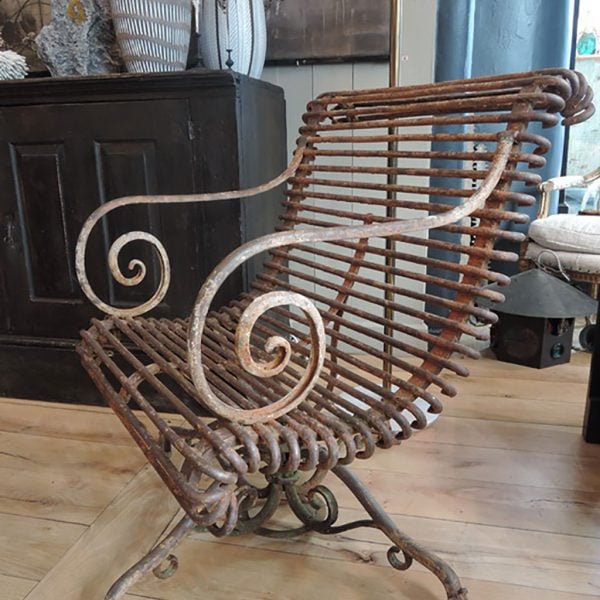 GRAND FAUTEUIL D’ARRAS PIVOTANT EN FONTE PATINE ROUGE CA,1880 – PIEDS PATTE DE LION
