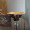 PAIRE DE LAMPADAIRES GRANDS TUBES DE VERRE & CHAPITEAUX EN BOIS DORE AJ CYLINDRES – Image 2