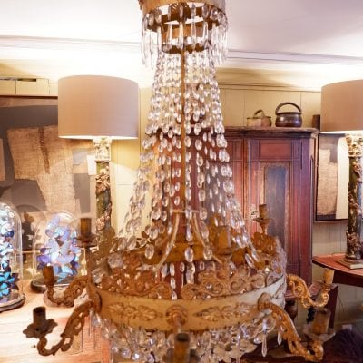 Chandelier régence en bronze doré et chute de cabochons de verre taillés fin XIXe – Image 7