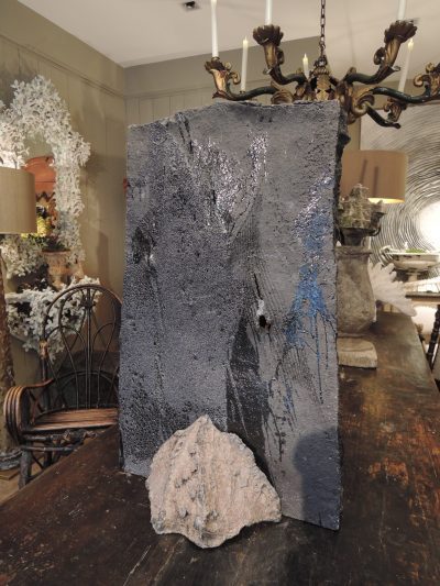 LARGE SCULPTURE "STELE" IN CHARCOAL CERAMIC BY CLAUDE CHAMPY
