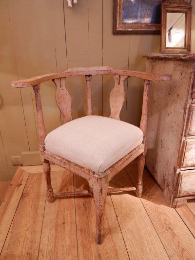FAUTEUIL D’ANGLE BAROQUE SUEDOIS CA.1800