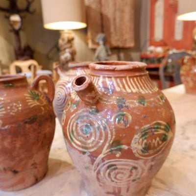 Grande collection de cruches du Val de Saône en terre cuite vernissée - époque XVIIIe – Image 6