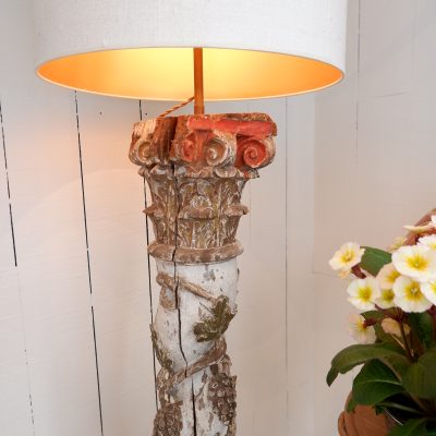 Lampadaire torsades  grappes de raisin en bois sculpté polychrome époque XVIIIE + AJ cylindres – Image 2