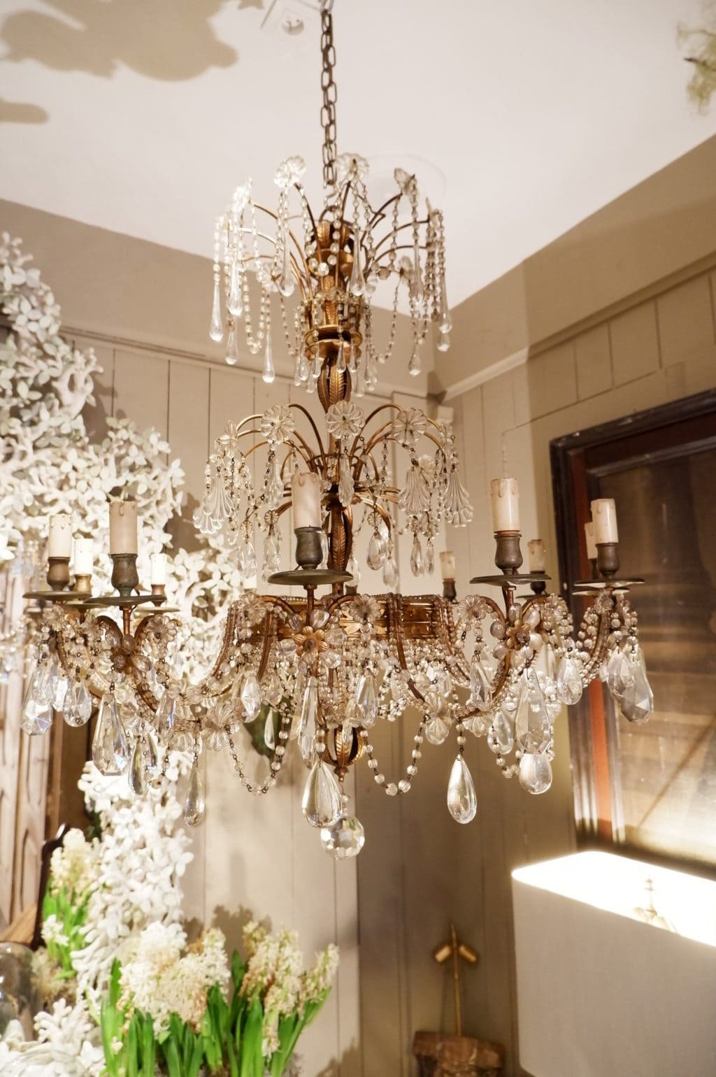 Large Italian chandelier in gilt metal and glass ca. 1850