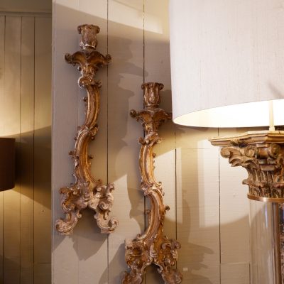 Une paire d'appliques "flambeaux en bois doré" - Italie XVIIIE – Image 2