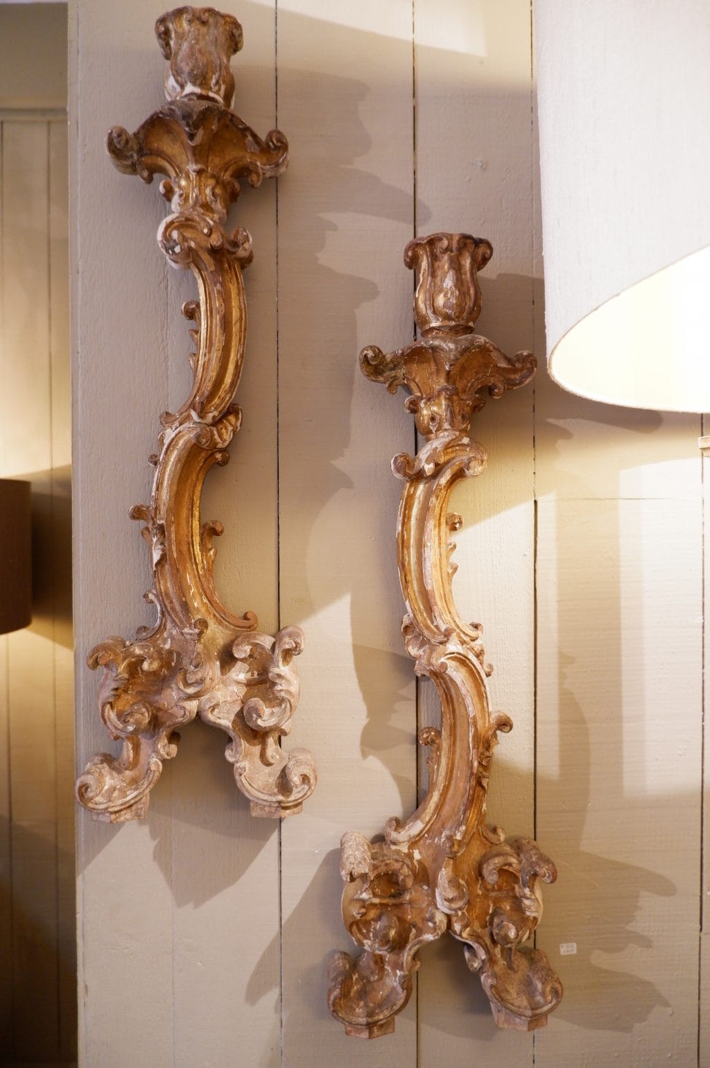 A pair of gilded wood &quot;flambeaux&quot; sconces - 17th century Italy