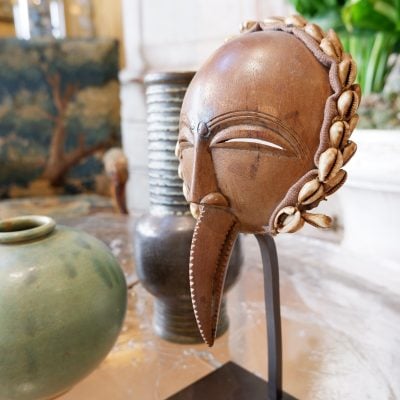 AFRICAN BIRD HEAD MASK ON STAND
