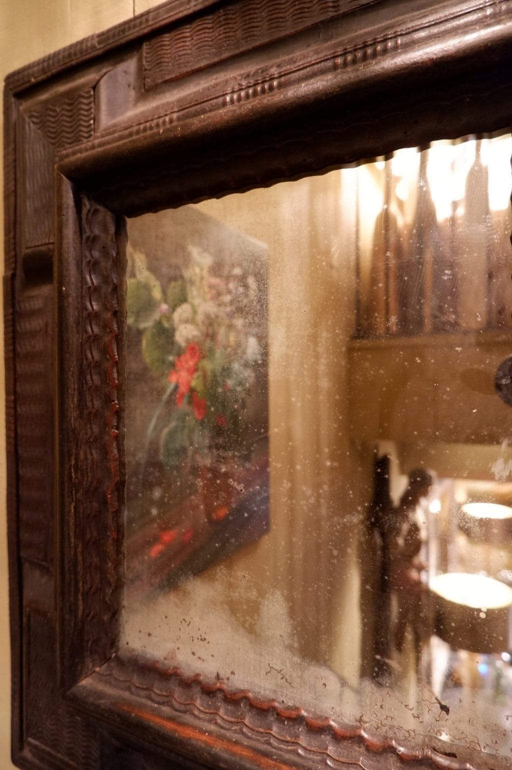 Miroir hollandais au mercure et cadre en bois guilloché ebonisé ca.1700