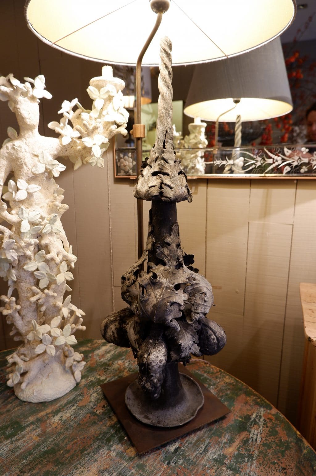 Grande lampe épi de faitage en plomb d'époque XVIIIE + AJ en soie – Image 4