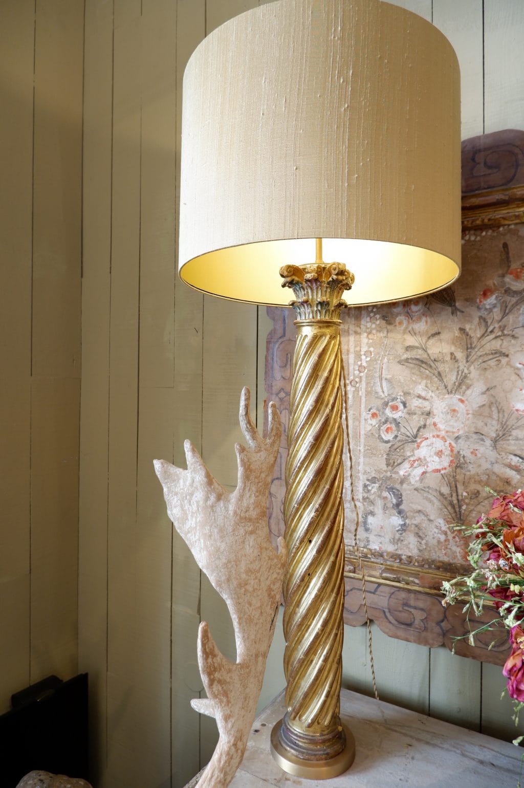 Pair of baroque twisted gold leaf column lamps + Shades silk - Image 8