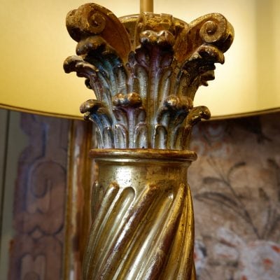 Paire de lampes colonnes baroques torsadées feuille d'or + AJ soie – Image 5
