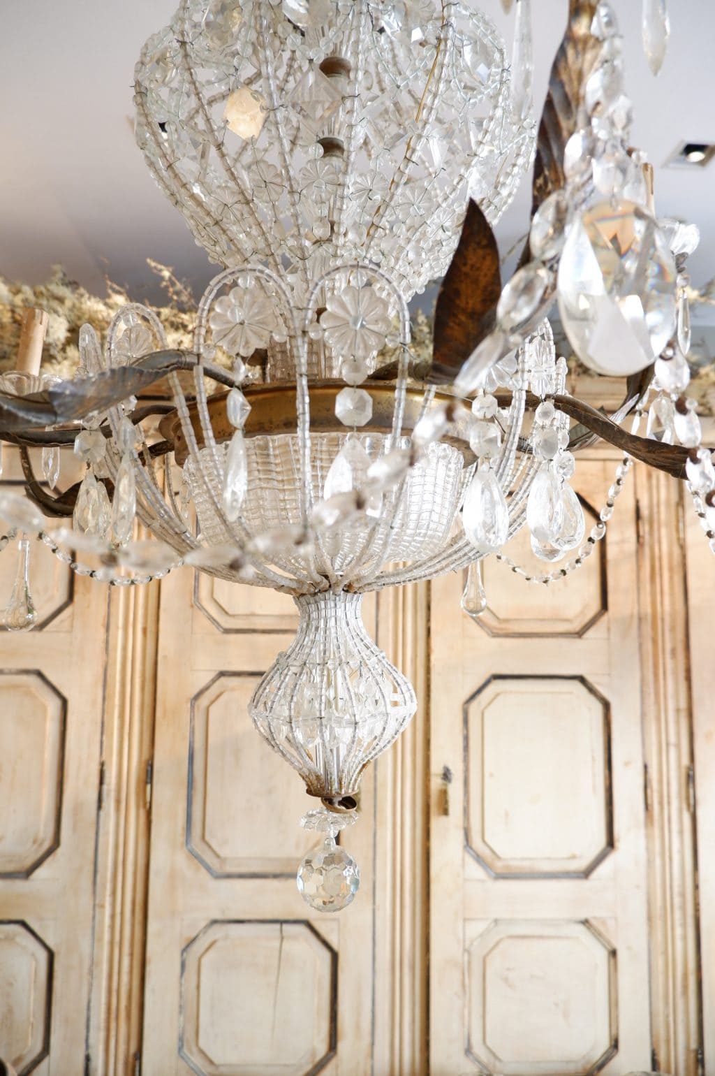 PAIRE DE TRES GRANDS LUSTRES A CORBEILLE ITALIENS EN VERRE CA.1890 – Image 12