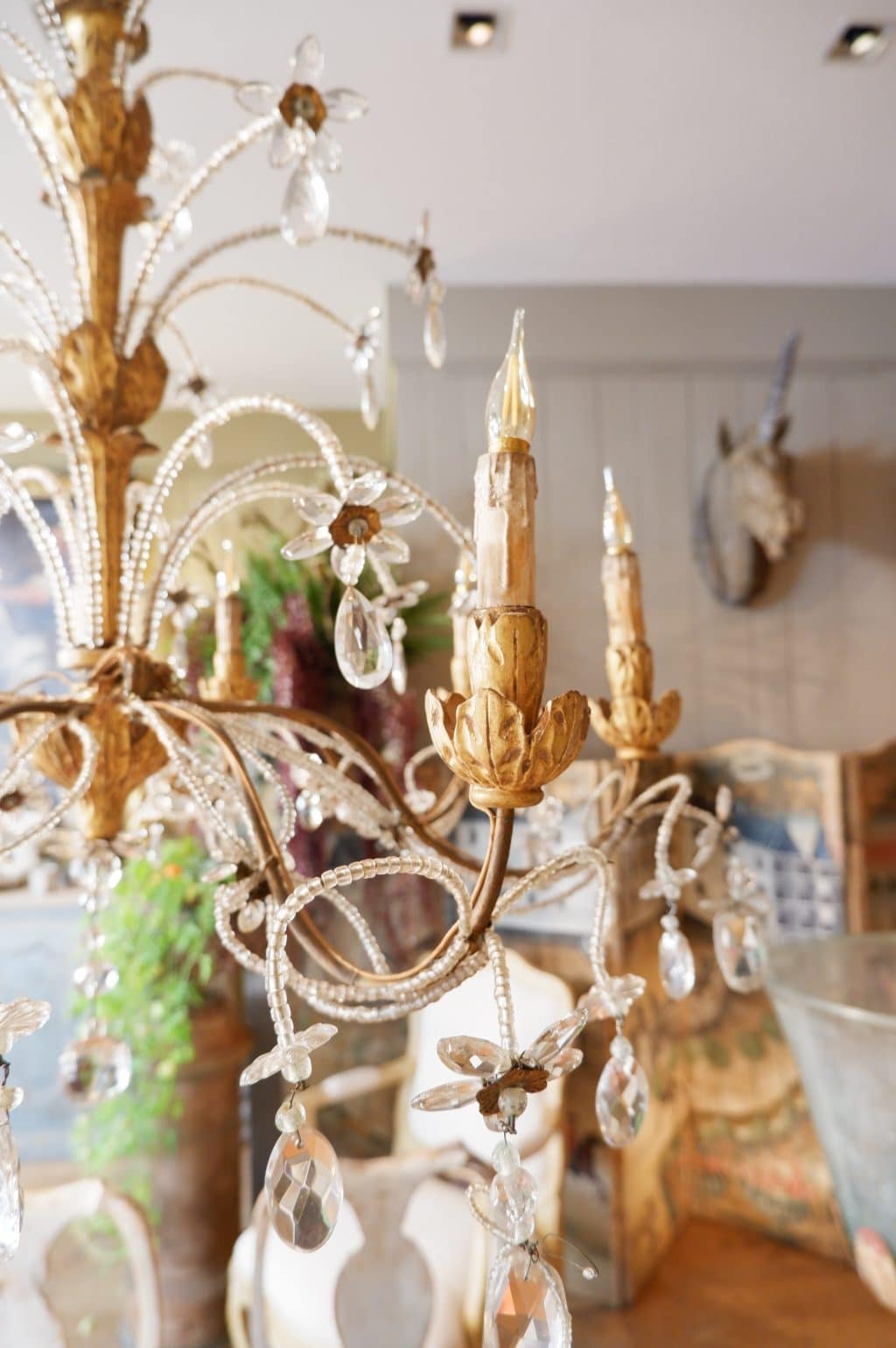 Large Genoese chandelier in gilded wood and glass beads, mid-19th century - Image 3
