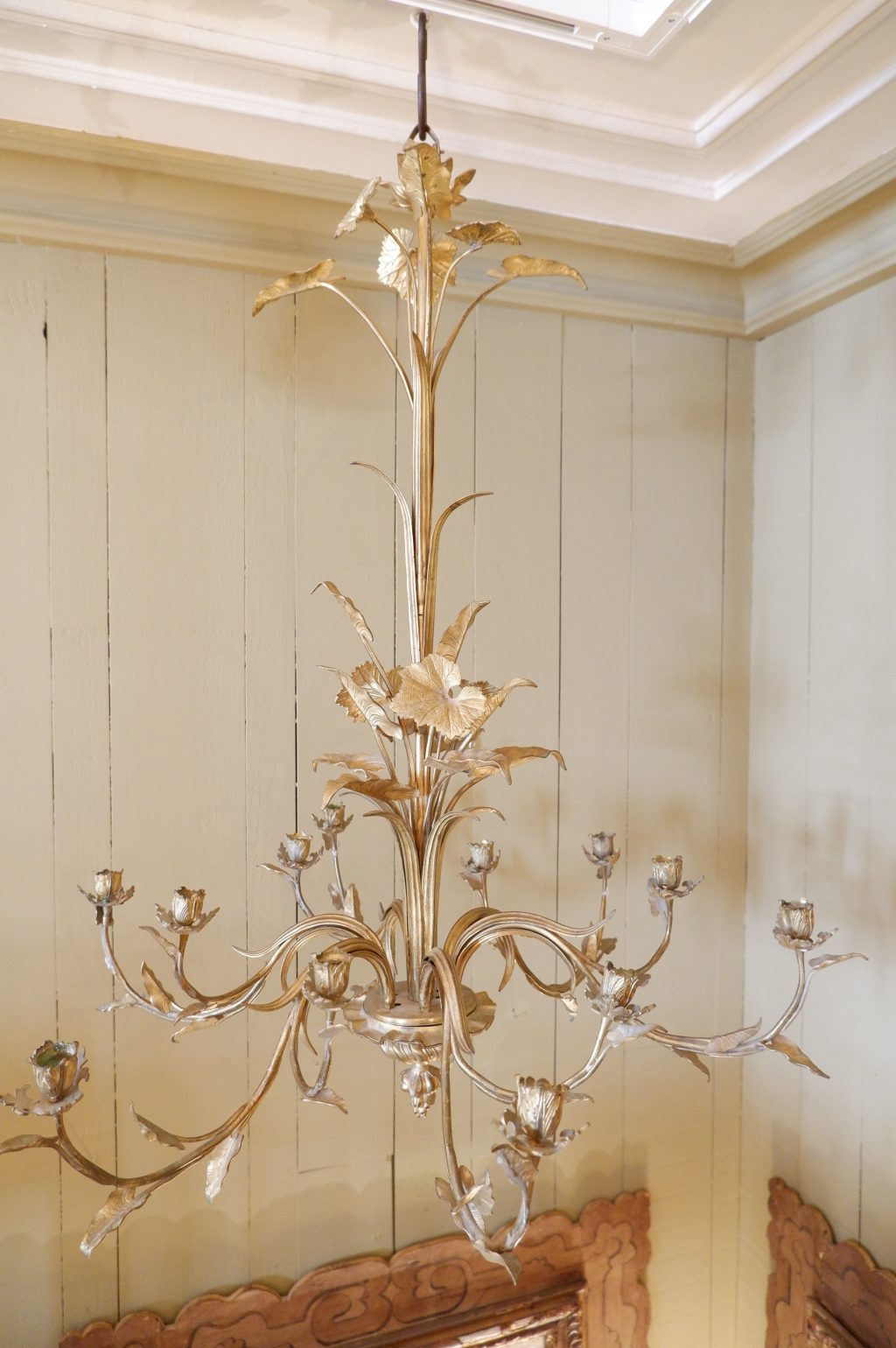 ELEGANT CHANDELIER EN BRONZE DORE CA.1900