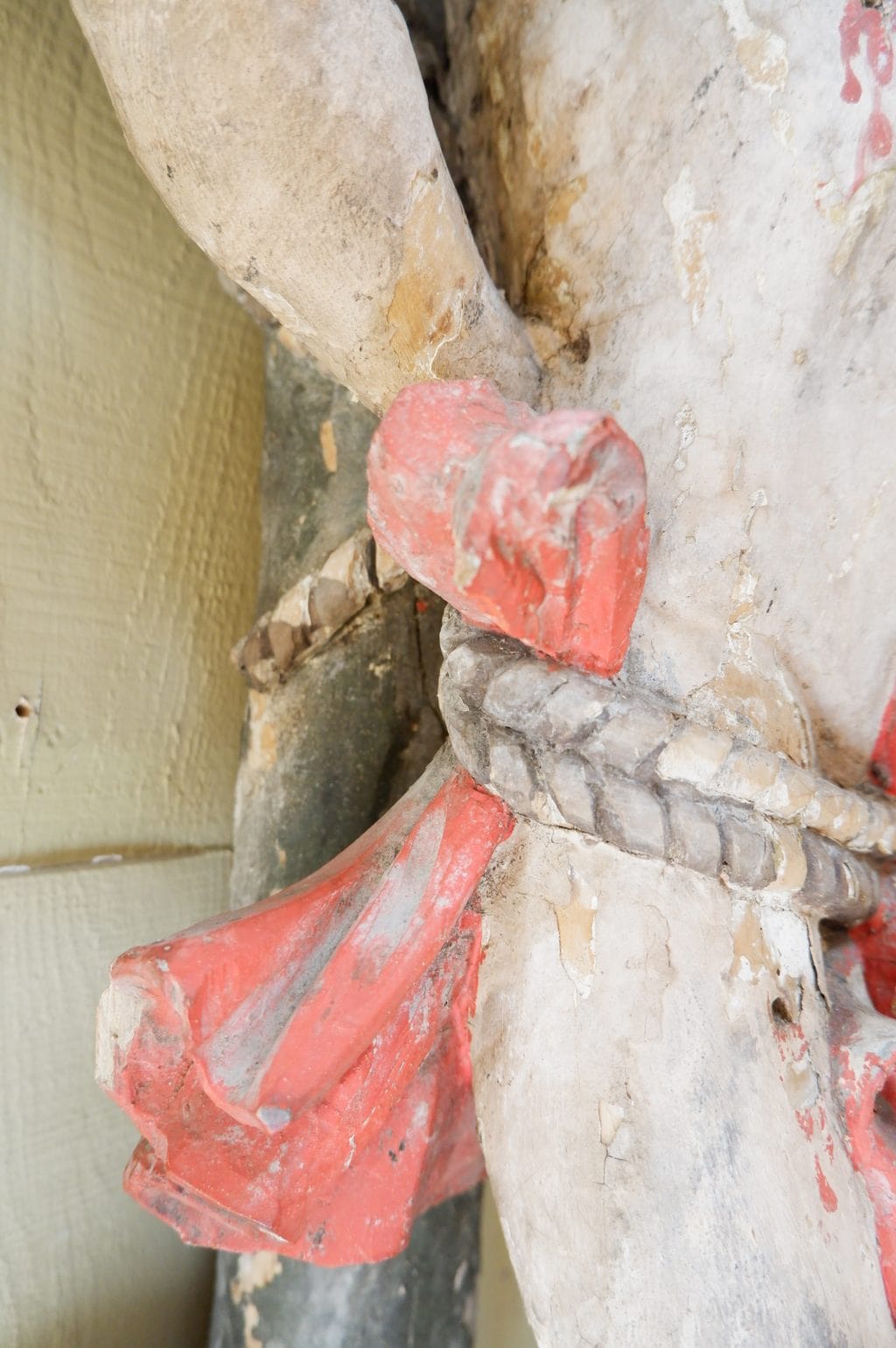 Grande sculpture de St Sébastien en bois polychrome  XVIIe – Image 7