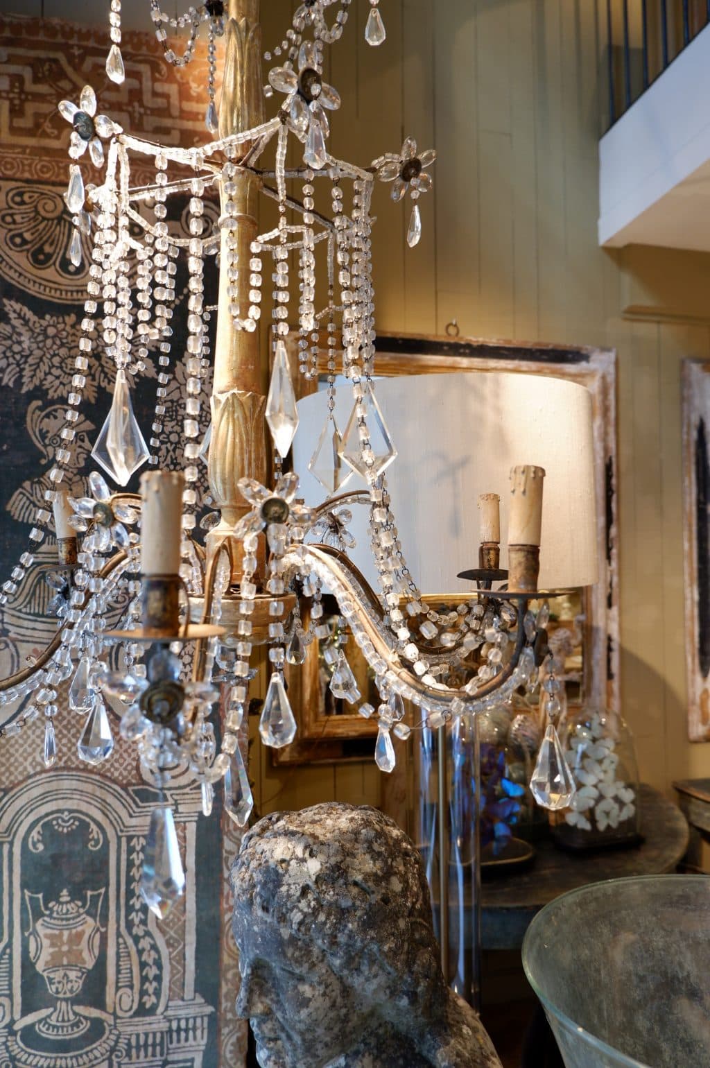 Paire de lustre Génois en bois doré et pendants de verre XIXe – Image 6