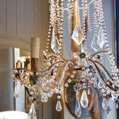 Paire de lustre Génois en bois doré et pendants de verre XIXe – Image 2