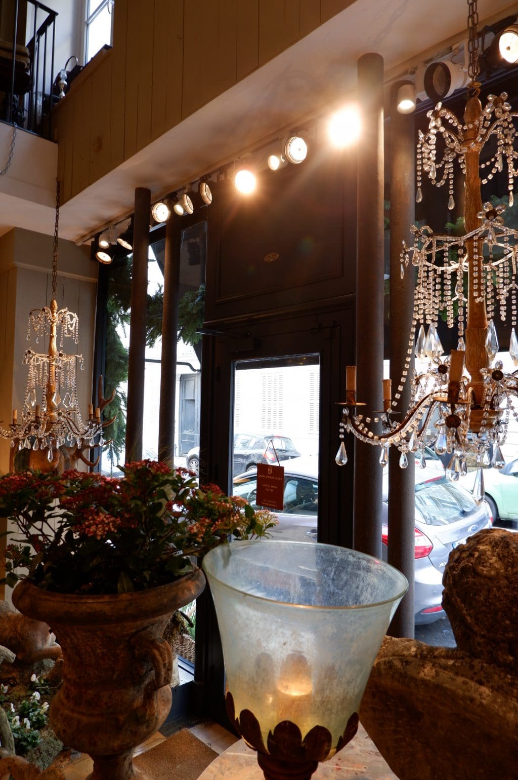 Paire de lustre Génois en bois doré et pendants de verre XIXe – Image 10