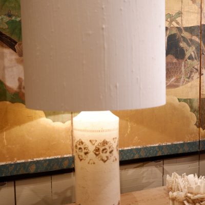 A pair of lamps in chamotte ceramic decorated with brown flowers - ca.1960 Shades silk