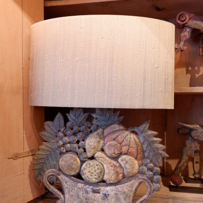Paire de lampes en tôle polychrome, paniers de fruits + AJ ovales