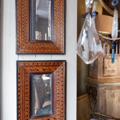 PAIRE DE MIROIRS ITALIENS EN MARQUETERIE EPOQUE XVIIIE – Image 5