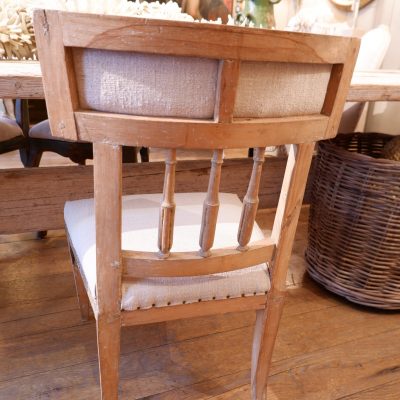 UNE CHAISE GUSTAVIENNE EN BOIS SCULPTE XIXE – Image 3