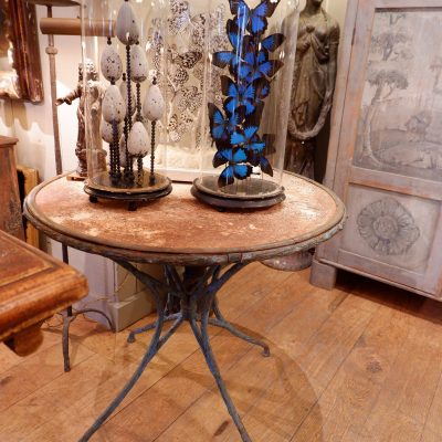 GUERIDON ROND EN FER BLEU PIED ENTRELACES D'EPOQUE XIXE – Image 6
