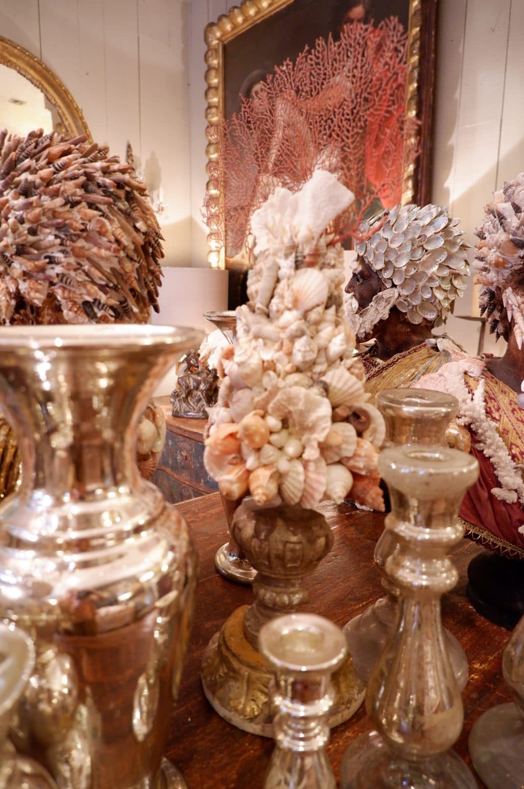 COMPOSITIONS DE CORAIL & COQUILLAGES SUR SOCLES ANCIENS – Image 5