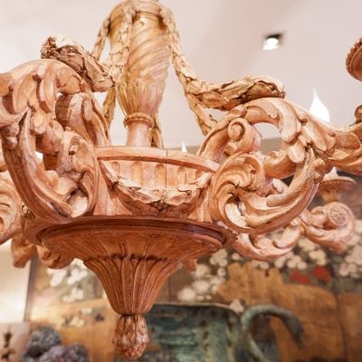 Lustre baroque en bois sculpté XVIIIe à 6 bras - feuilles d'acanthes – Image 2