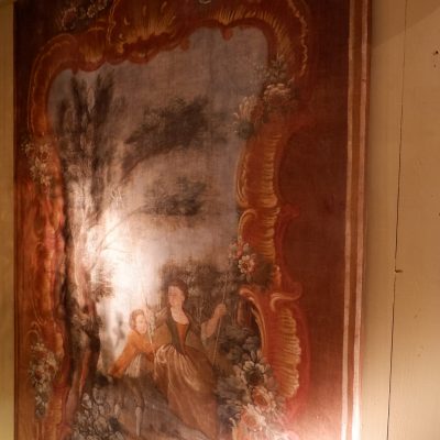 Grande toile peinte "couple sur une balançoire" d'époque XVIIIe – Image 4