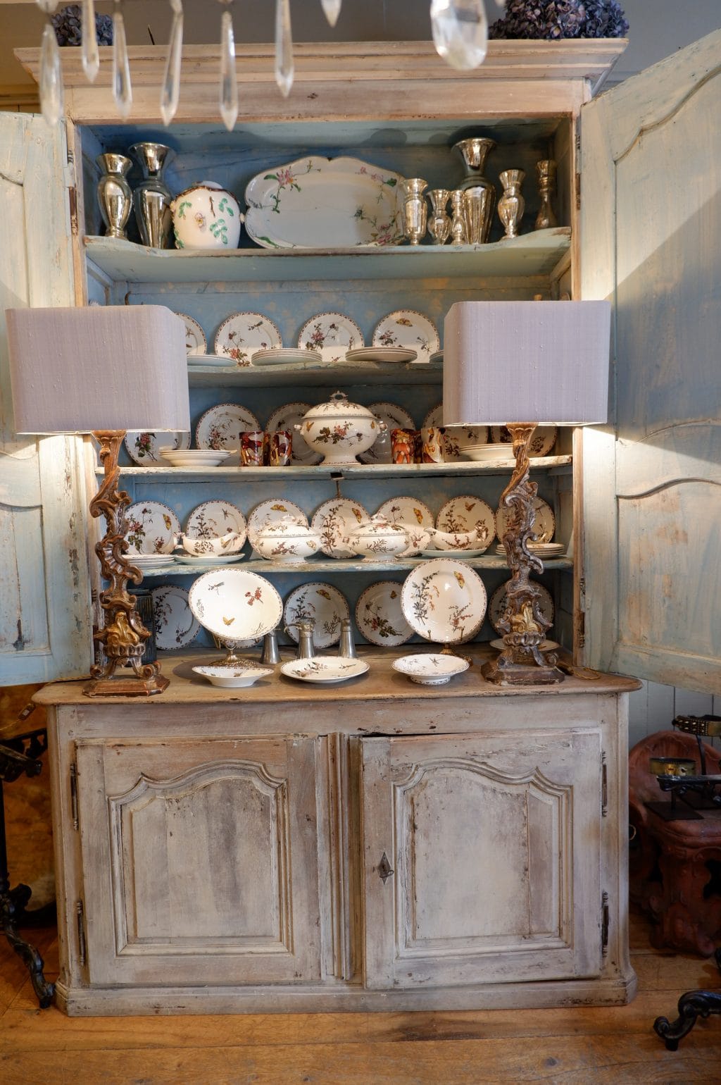 Grand buffet double corps Louis XV en noyer d'époque XVIIIe – Image 5