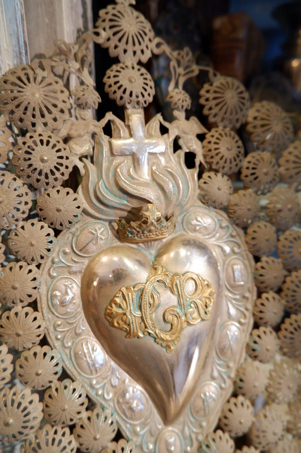 Large Italian Ex-Voto in openwork metal from the 19th century - Image 2