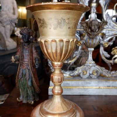 Grand calice en bois sculpté orné de feuille d’or -milieu XIXe