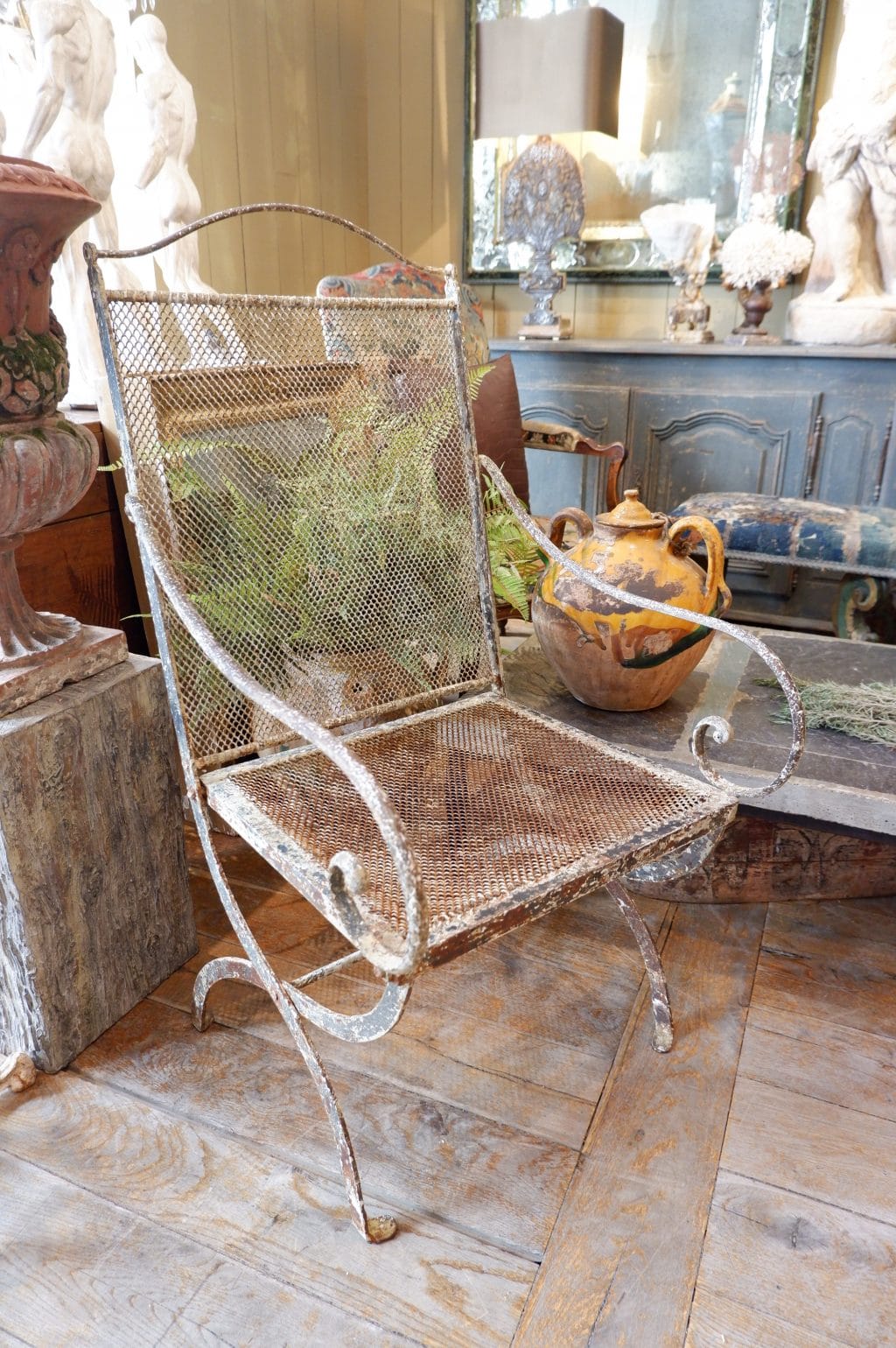 Fauteuil de jardin en fer peinture blanche ca.1900