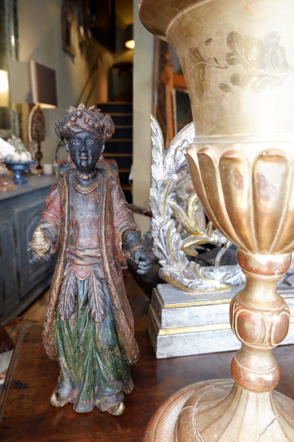 Sculpture de roi Mage en bois laqué polychrome - Venise début XVIIIE – Image 6