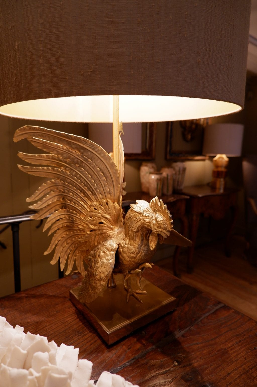 Paire de lampes "Coqs de combat" par Jansen en laiton doré + aj cylindre – Image 3
