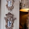 PAIRE DE MIROIRS LOUIS XV EN APPLIQUES BOIS SCULPTE PATINE BRONZE – Image 4