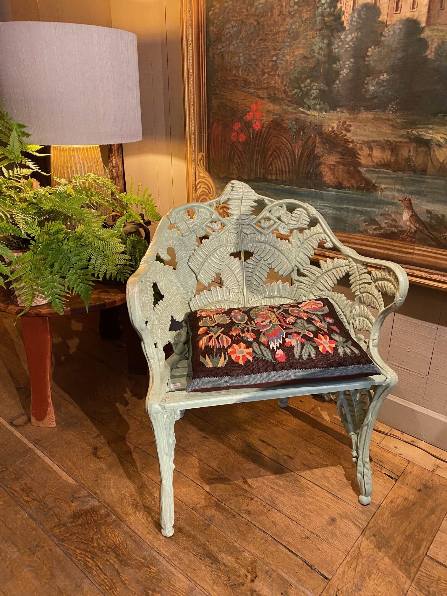 Paire de fauteuils “fougères” en fonte d’aluminium vert pâle – Suéde ca.1900