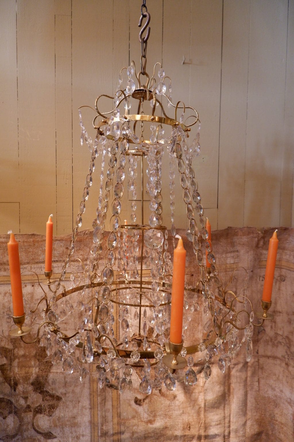 A late 19th century Gustavian chandelier in gilded brass &amp; cut glass cabochons - Image 3