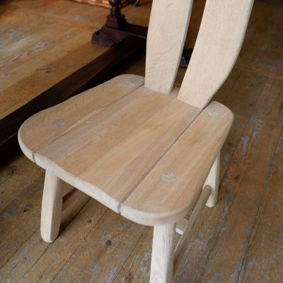 Suite of 6 high-backed chairs in light oak in the Brutalist style ca.1960