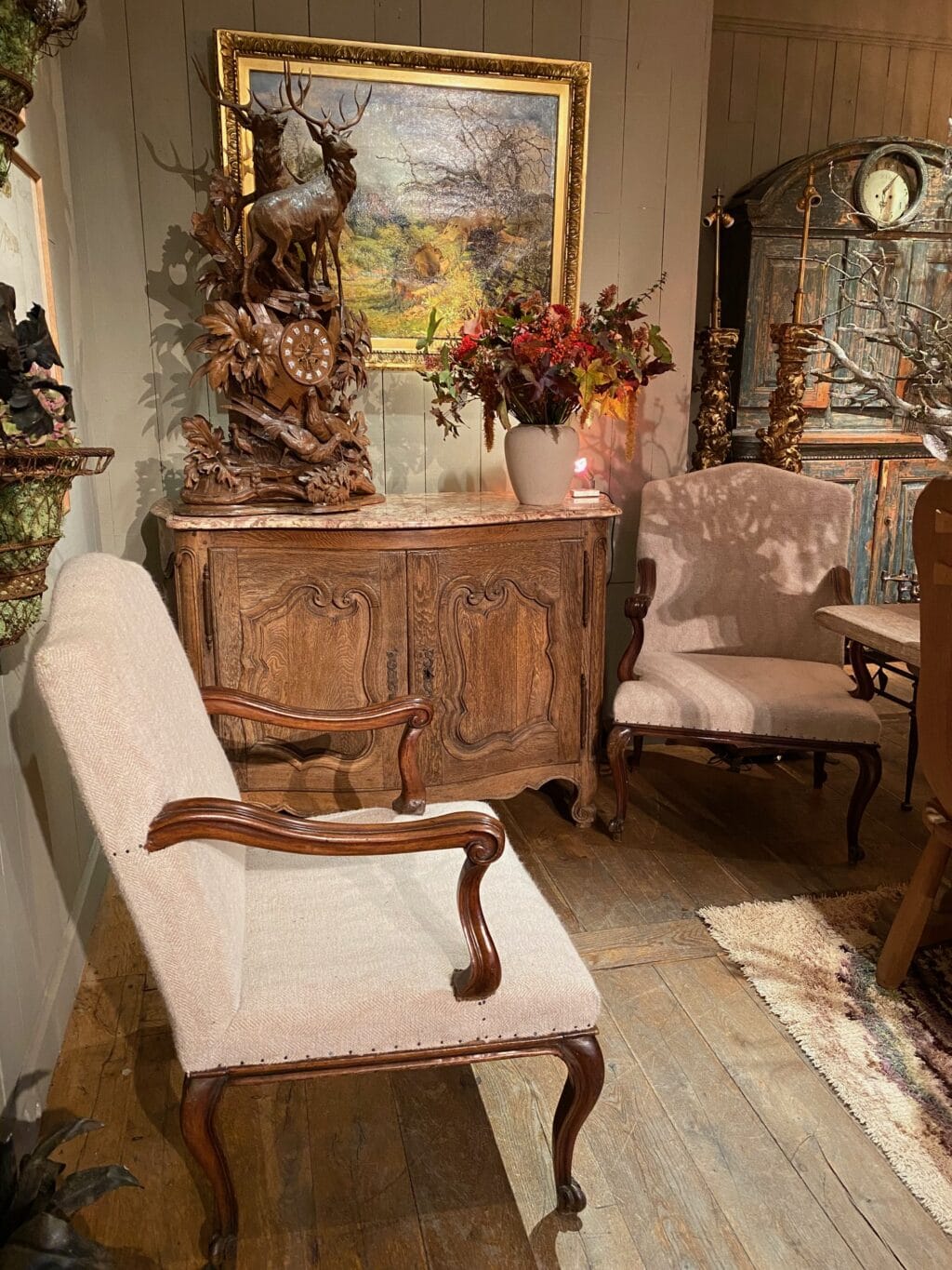 Paire de fauteuils Genois periode Louis XV recouverts de lainage – Image 6