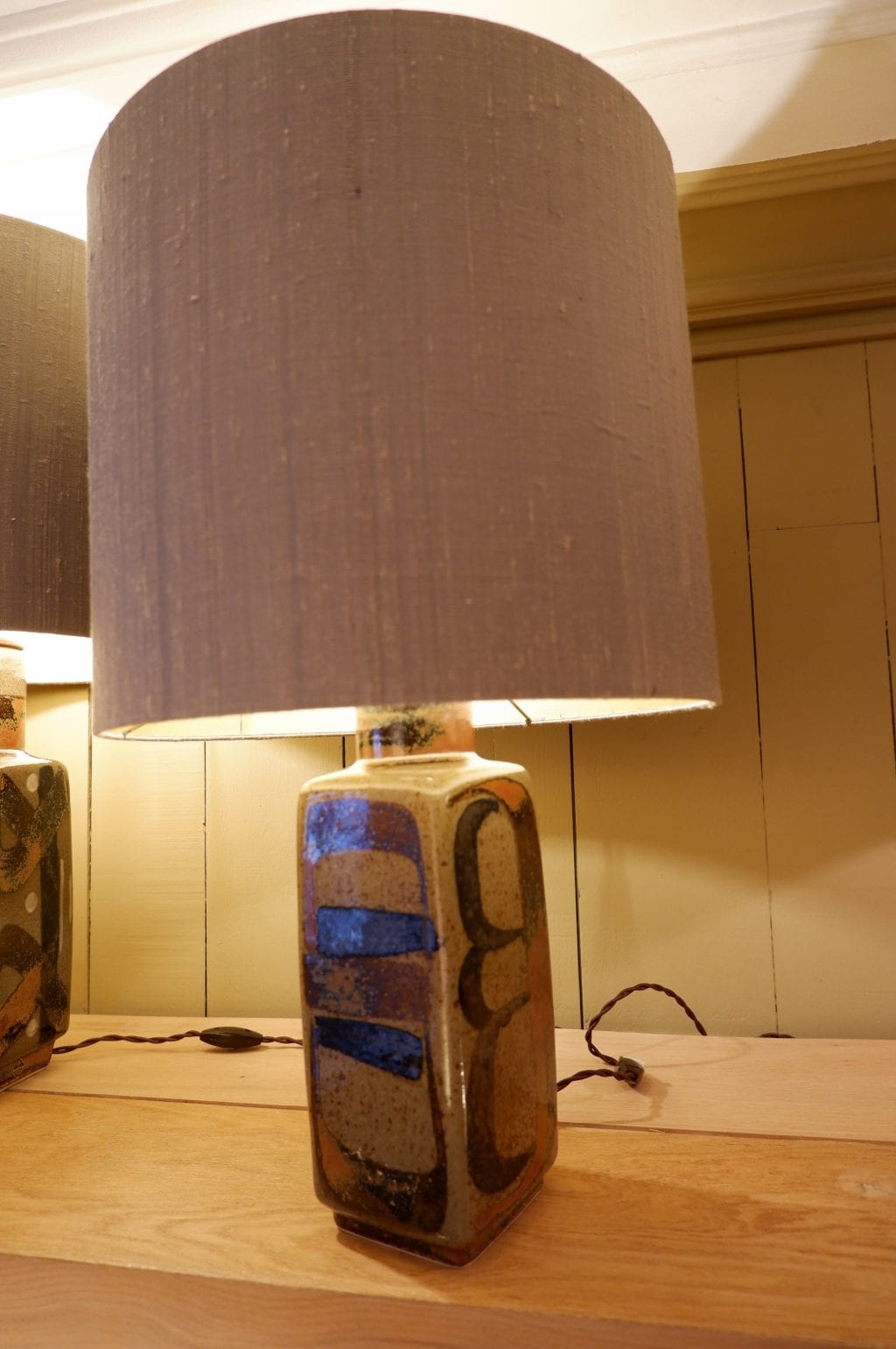 Une lampe en céramique par Carl Harry Stalhane pour Rostrand ca.1950 + aj soie – Image 2