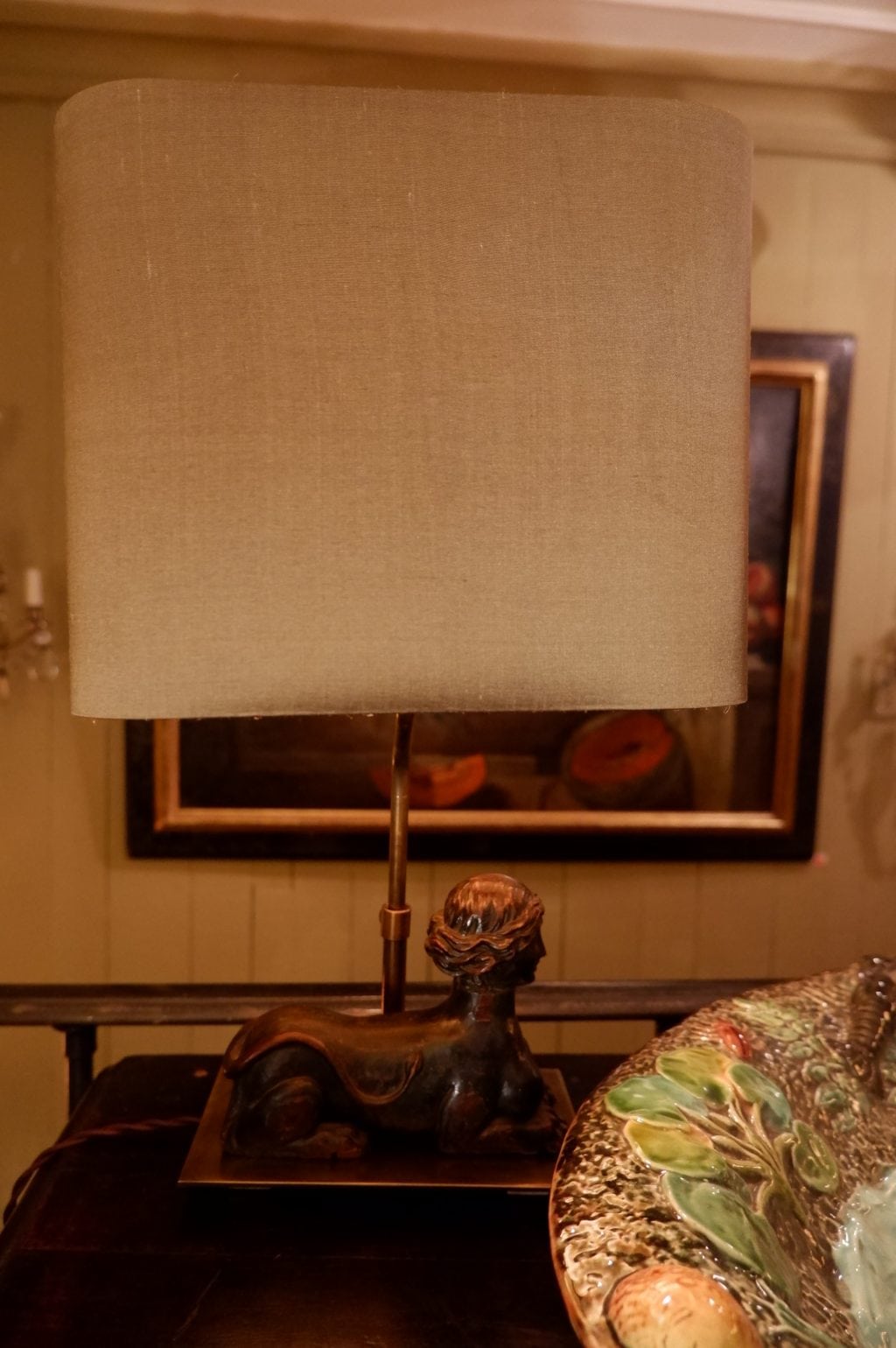 Paire de lampes sphinges en bois sculpté ca.1880 + abat-jour en soie – Image 3