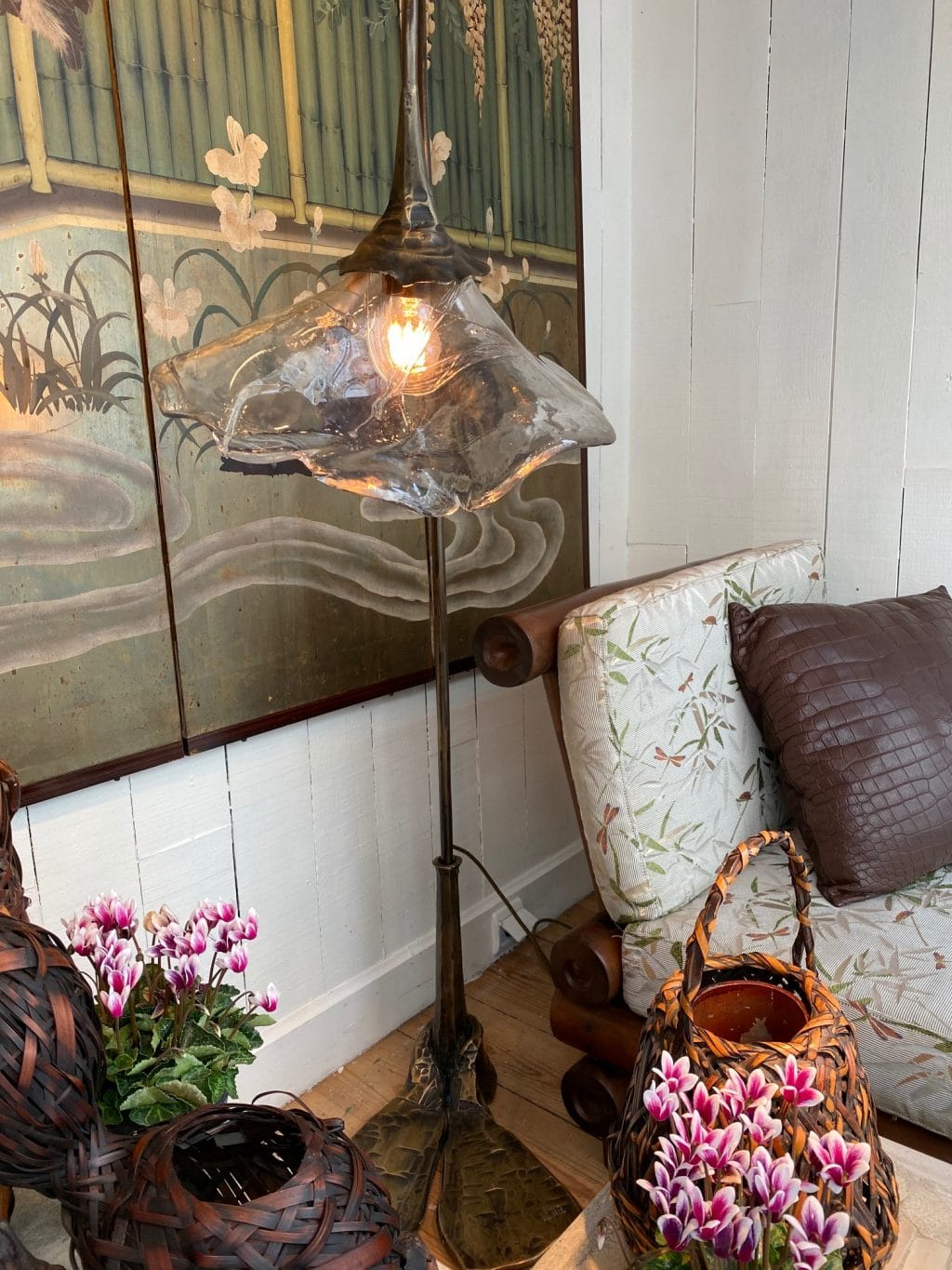 Lampadaire Fleur en bronze & verre moulé ca.1980 – Image 3