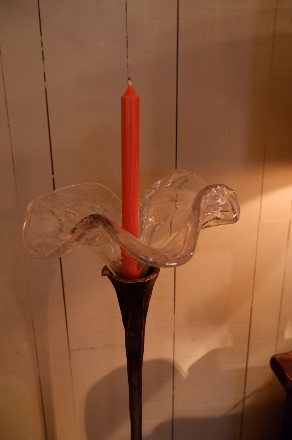 Bougeoir fleur en bronze et verre moulé ca.1980 – Image 2